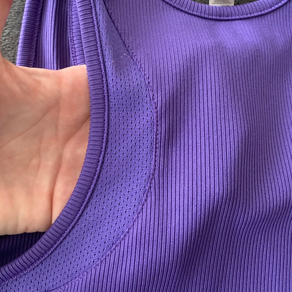 Under Armour Women’s Athletic Tanks - Black and Purple 2 pk Large - Picture 7 of 12
